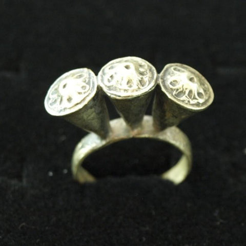 18th Century - Central Asian Ring with Dramatic Setting