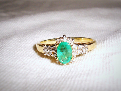 Colombian Emerald + Diamond Solid Gold Vintage Estate Ring
